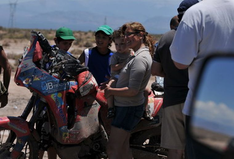 Público y competidores se confundieron en el barrio Municipal. Foto: Nacho Gaffuri/ MDZ