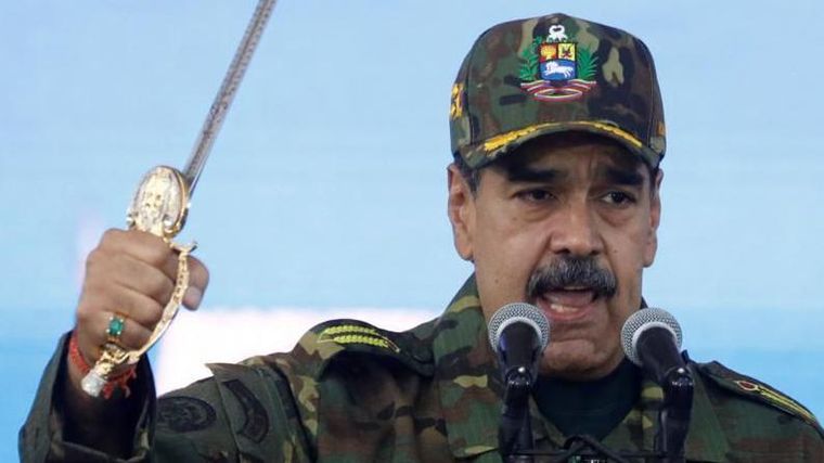 El gobierno de Nicolás Maduro no respondió oficialmente a la información de un ataque en su territorio.
