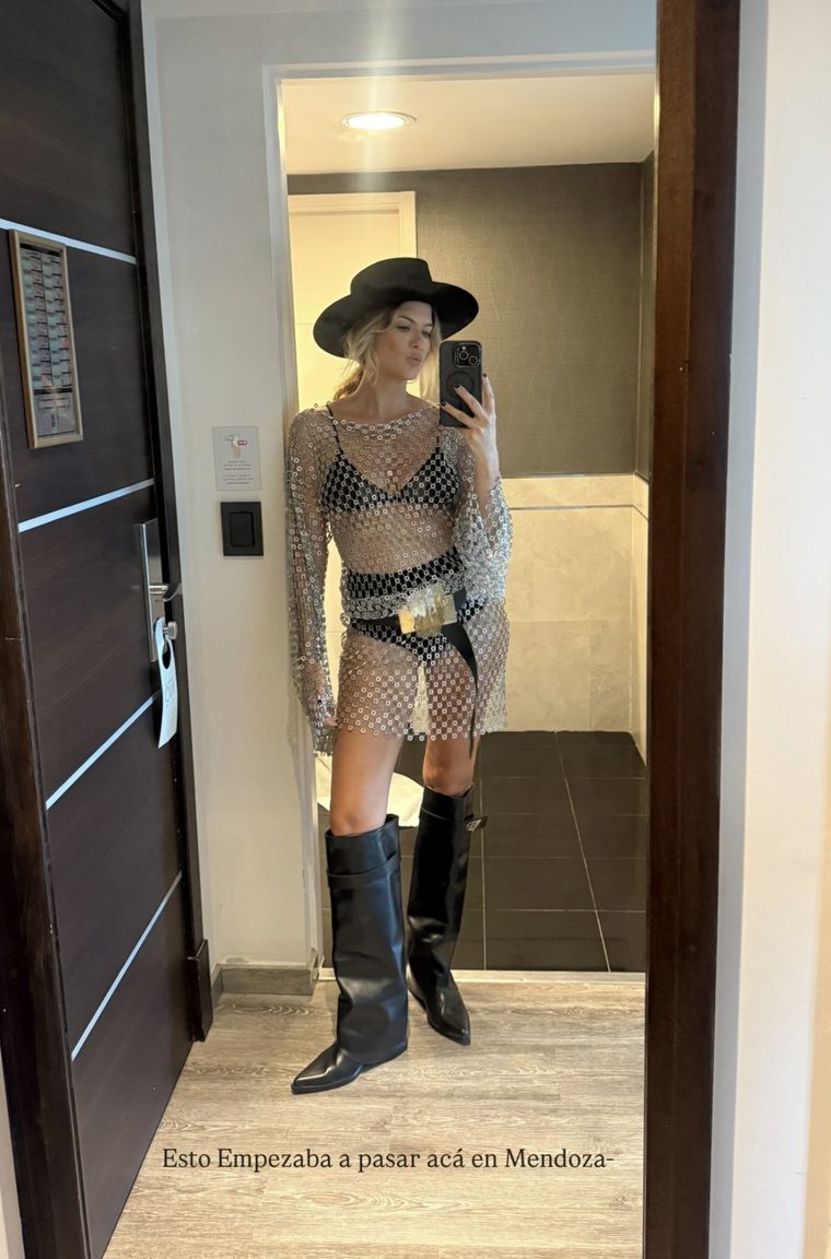 Mery del Cerro también mostró su outfit en las redes. Mery del Cerro también mostró su outfit en las redes.