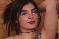 Karely Ruíz Un costado qué sorprende. Foto: @karelyruiz