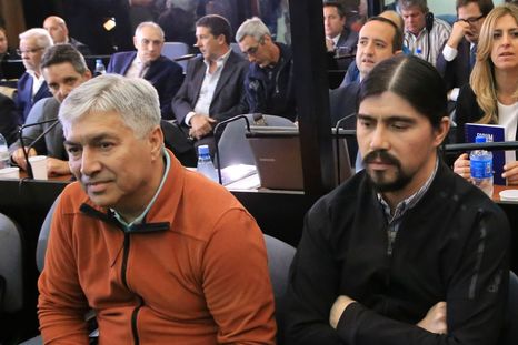 Lázaro Báez junto a su hijo Martín Foto: NA Lázaro Báez junto a su hijo Martín Foto: NA