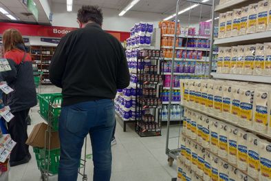 MDZol | Según la consultora LGC los alimentos y bebidas se incrementaron solo el 0,1% durante la cuarta semana de noviembre. Foto: ALF PONCE MERCADO / MDZ