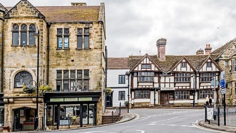 El pueblo de East Grinstead tiene muchos edificios que son patrimonio arquitectónico. Foto: LUISE BERG-EHLERS/ALAMY