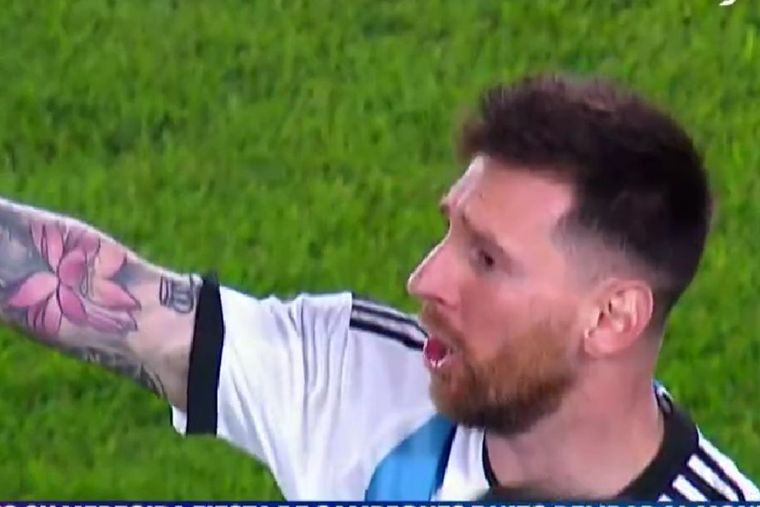 A Messi no le gustó el cantito de sus compañeros en los festejos de la Selección argentina