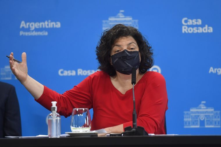 La aparición de la variante Ómicron hizo que la ministra Vizzotti saliera a hablar al respecto Foto: Télam