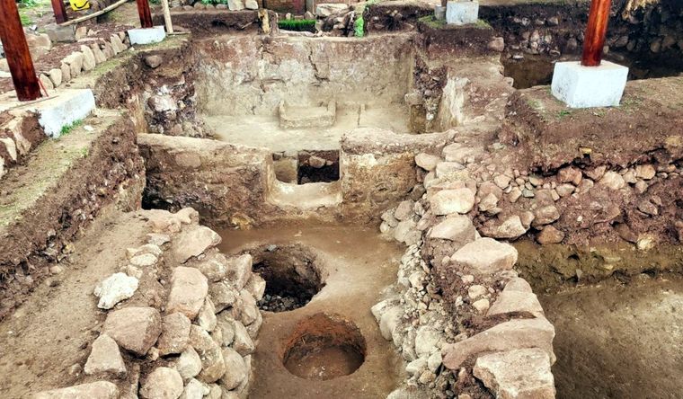 El templo donde se produjo el hallazgo arqueológico peruano. Foto: Efe.