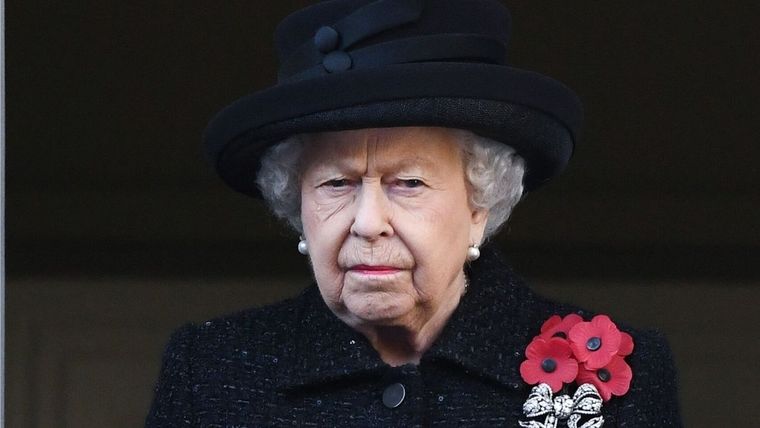 Reina Isabel, Isabel II, realeza