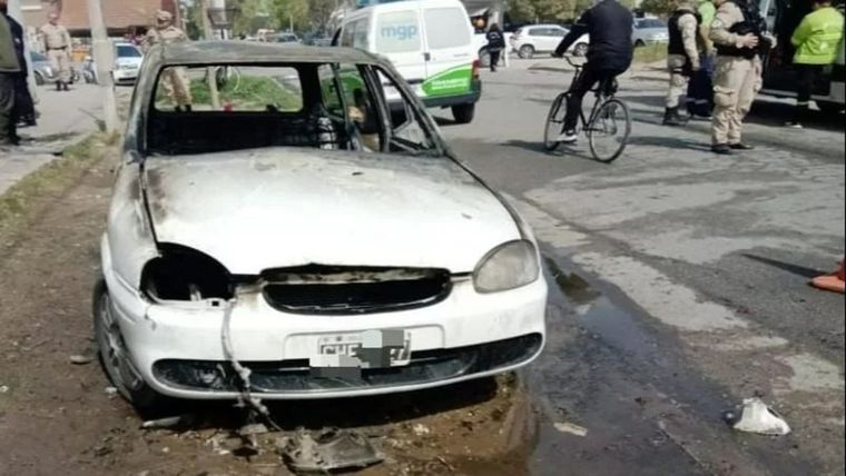 El auto quedó destruido Foto: Gentileza 0223