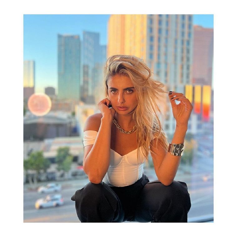 Michelle Renaud tiene un hijo llamado Marcelo.