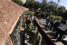 Excombatientes le rindieron homenaje a los caídos en Malvinas durante el acto del 2 de abril. Foto: MDZ/ Juan Mateo Aberastain
