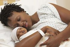 Gracias a las vacunas, ya hay bebés que están naciendo con anticuerpos contra la covid-19. Foto: GETTY