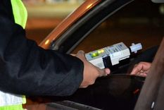Un conductor alcoholizado causó un choque frontal en Maipú y un joven resultó herido. Un conductor alcoholizado causó un choque frontal en Maipú y un joven resultó herido.
