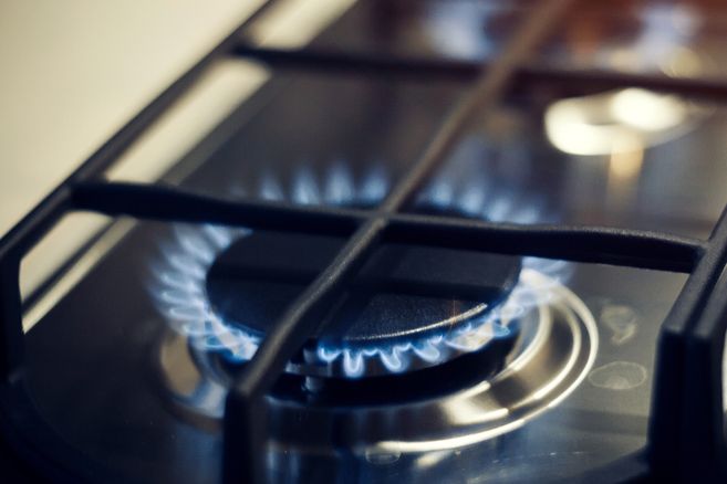 Junio llega con nuevos aumentos en los servicios de luz, gas y agua