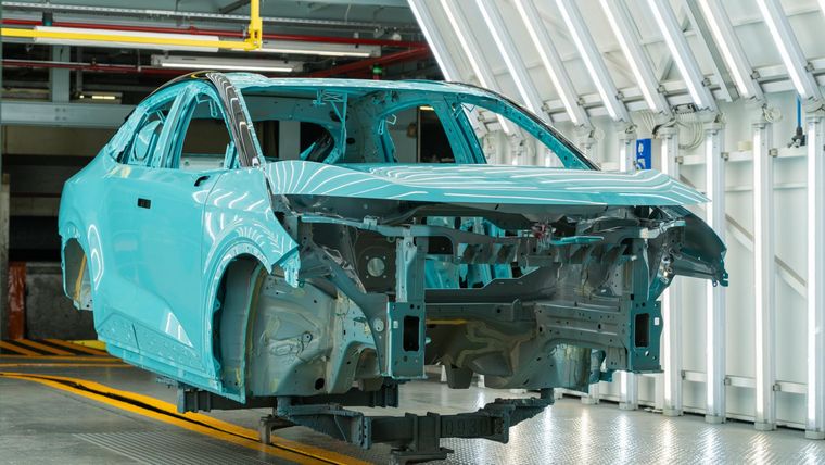 Arranca la producción del nuevo Nissan LEAF de tercera generación