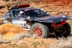 Audi domina el tramo y también la general de autos. Foto: @dakar