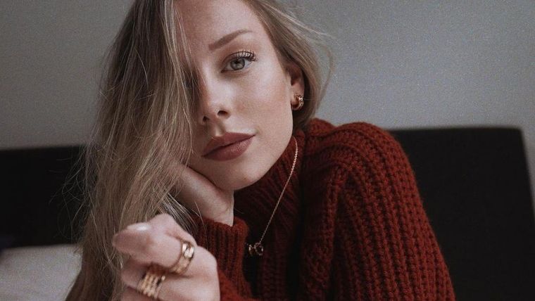 Foto: https://www.lavanguardia.com/de-moda/20210329/6609118/ester-exposito-recupera-tops-mas-populares-2000.html