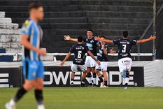 La Lepra juega con Almagro. Foto: Télam La Lepra juega con Almagro. Foto: Télam