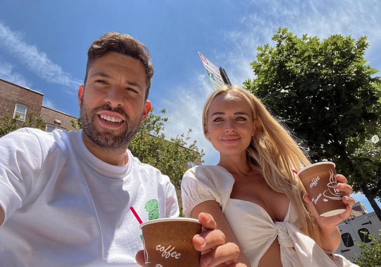 Romarey Ventura junto a Jordi Alba en una adorable foto.