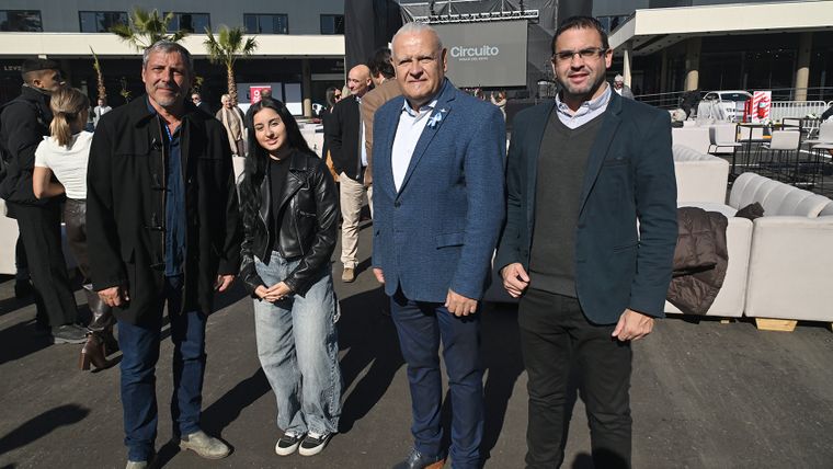 Daniel Pérez, Guillermina Herrera, Germán Sosa y Gabriel Quinteros. Daniel Pérez, Guillermina Herrera, Germán Sosa y Gabriel Quinteros.
