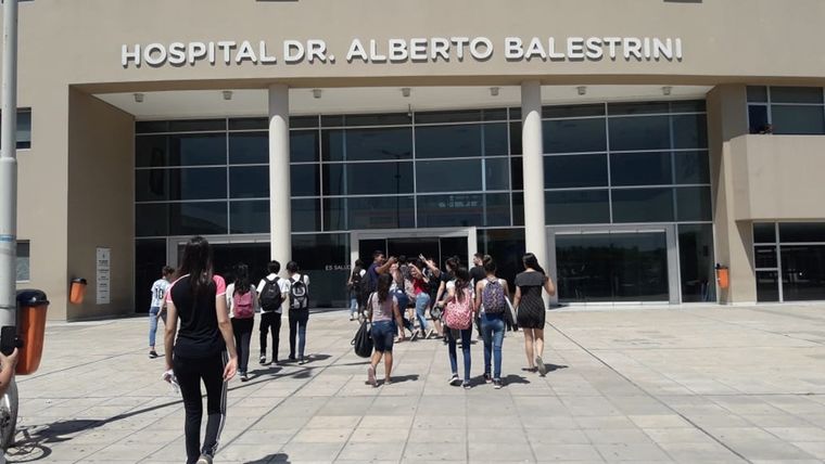 El oficial fue asistido en el Hospital Alberto Balestrini Foto: X Fundación Huésped