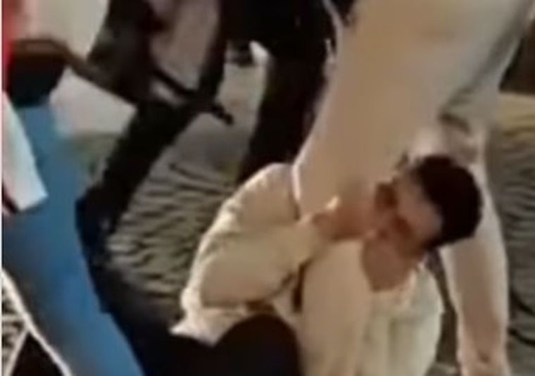 La pelea tuvo lugar frente a la plaza 9 de Julio.&nbsp;