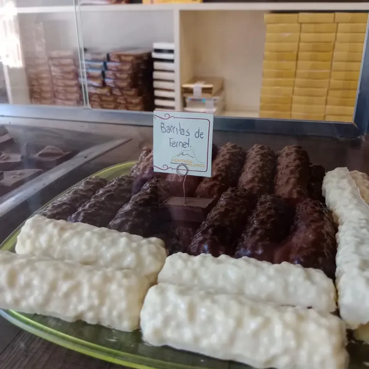Los chocolates de la fábrica artesanal Montaña Blanca. Los chocolates de la fábrica artesanal Montaña Blanca.