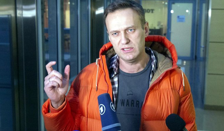 Navalni es despedido en una iglesia ortodoxa de Moscú. Foto: Efe.