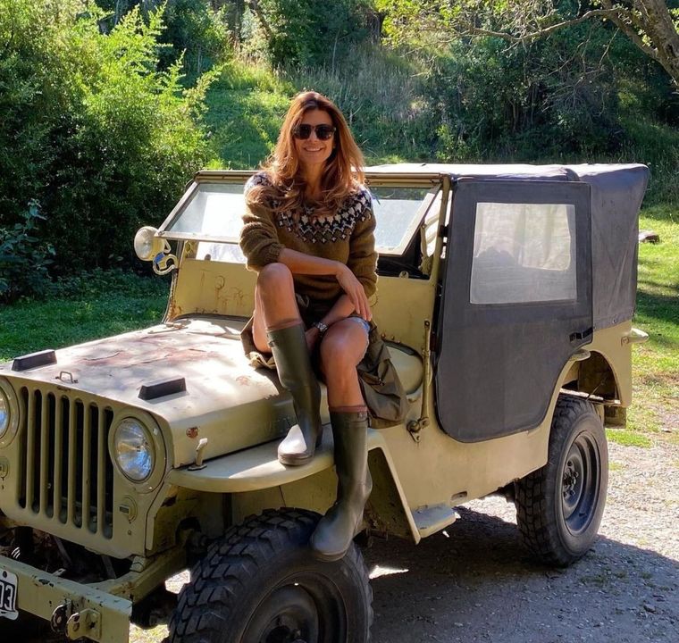 Elige este sweater para tus looks de invierno y no fallarás. Confirmado por Juliana Awada. Foto: Instagram