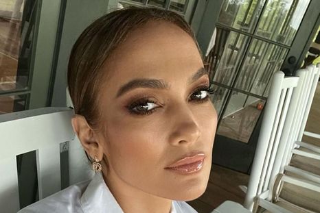 Usa de inspiración estos looks de Jennifer Lopez para tus próximos eventos Foto: Instagram