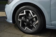 Para celebrar las cinco décadas del Volkswagen Polo, la marca preparó una serie especial con detalles específicos. Para celebrar las cinco décadas del Volkswagen Polo, la marca preparó una serie especial con detalles específicos.