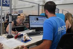Desde hoy, los jubilados quedan exentos de realizar un trámite de cobro. Foto: Telam
