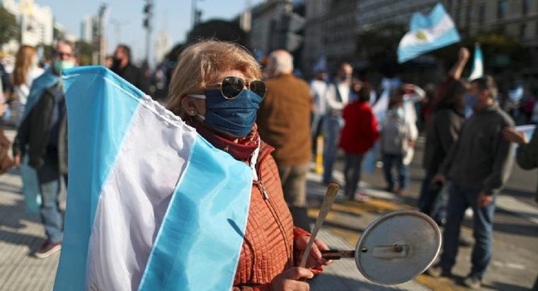 Argentina pasó al tercer puesto de los países con más contagios en América Latina