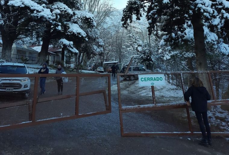 Villavicencio cierra por un día: hielo en la ruta y falta de servicios