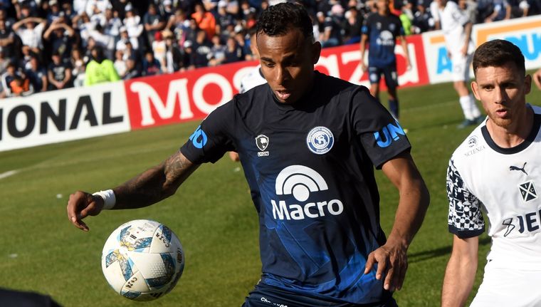 El duelo entre la Lepra y Boca tuvo que cambiar de horario. Foto: ALF PONCE MERCADO / MDZ