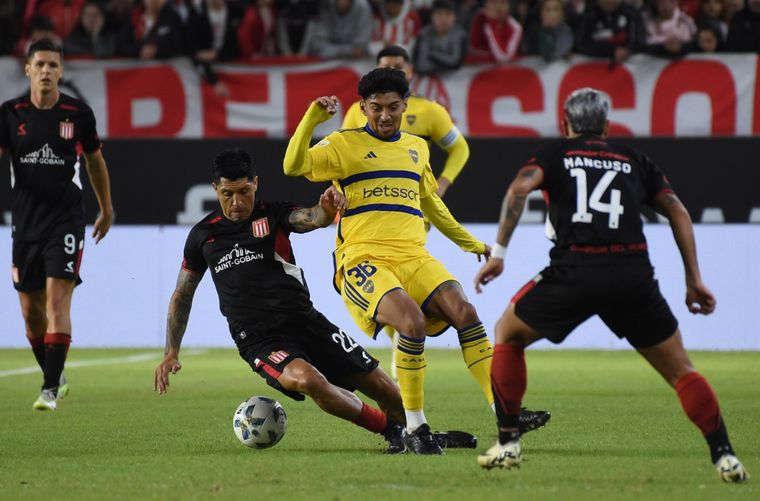 La llamativa diferencia en el historial de los mano a mano entre Boca y Estudiantes. Foto: FotoBaires
