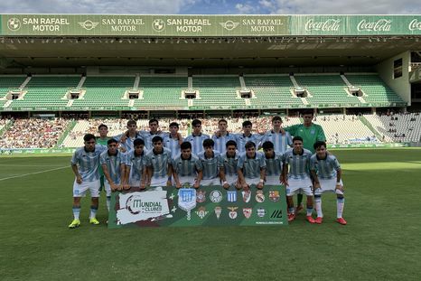 El posteo de Racing por el subcampeonato en el Mundial de Clubes Sub 18 y un palito a River. El posteo de Racing por el subcampeonato en el Mundial de Clubes Sub 18 y un palito a River.