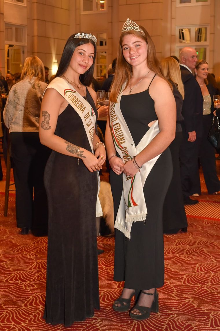 Sheila Sánchez y Candela Debeta. Sheila Sánchez y Candela Debeta.