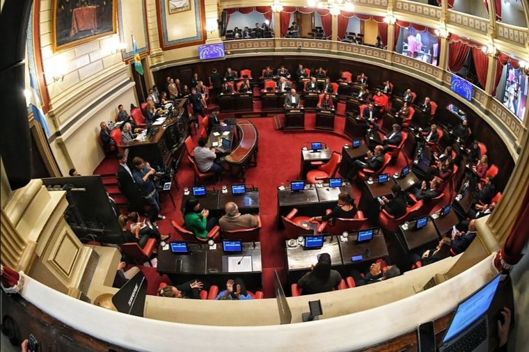 El Senado de la provincia de Buenos Aires suspendió la sesión de este jueves. Foto: X