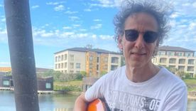 El artista, envuelto en una delicada polémica. El artista, envuelto en una delicada polémica.