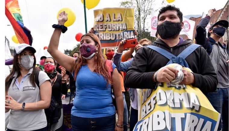 Miles de colombianos marcharon en contra del proyecto de reforma tributaria. Foto: GETTY IMAGES