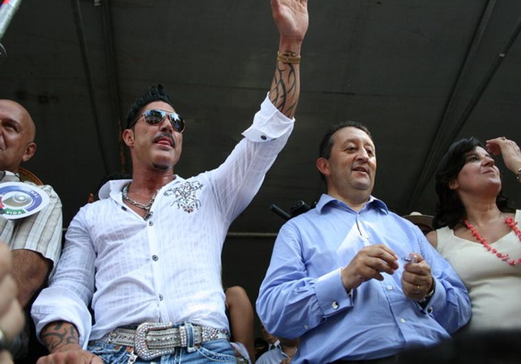 Una postal de la Vendimia 2010. El mediático Ricardo Fort y Jaque. Foto: Flor Kaiser/MDZ