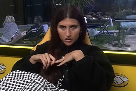 Titi Tcherkaski desató el caos al filtrar una delicada acusación sobre la privacidad en la casa. / Captura Telefe Titi Tcherkaski desató el caos al filtrar una delicada acusación sobre la privacidad en la casa. / Captura Telefe