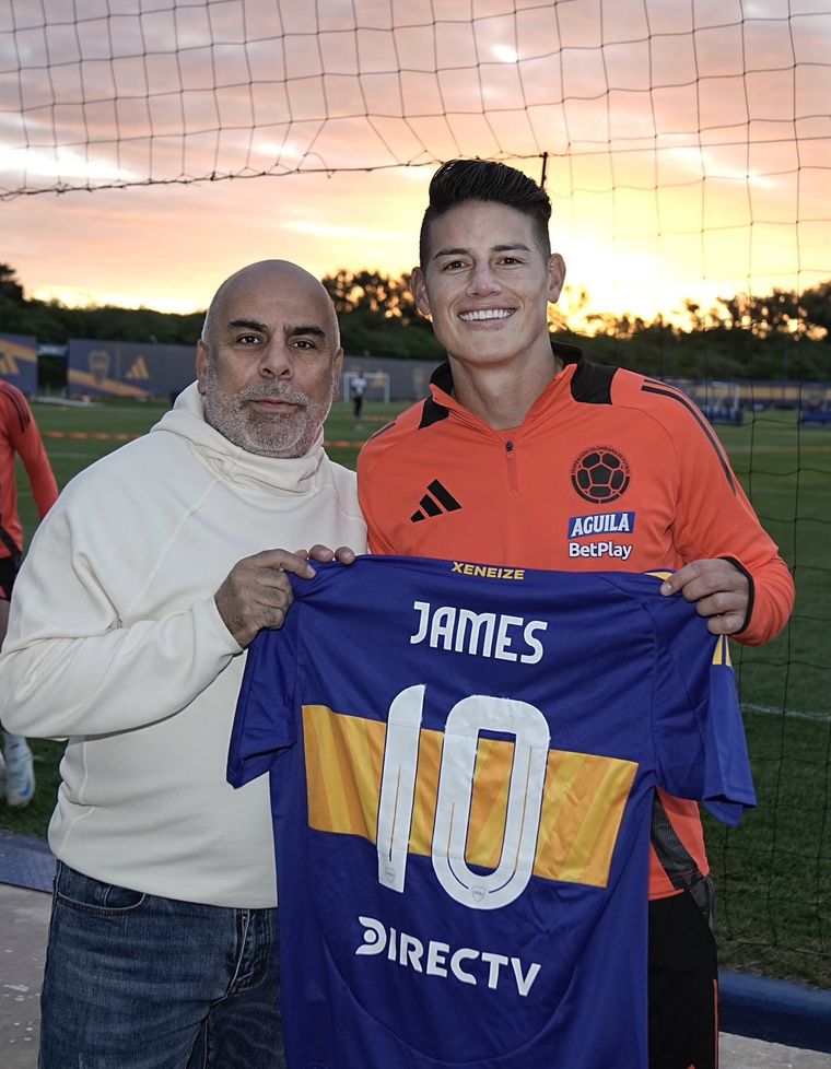 Sumar una figura de la talla de James Rodríguez es un viejo anhelo de Chicho Serna. Foto: Redes
