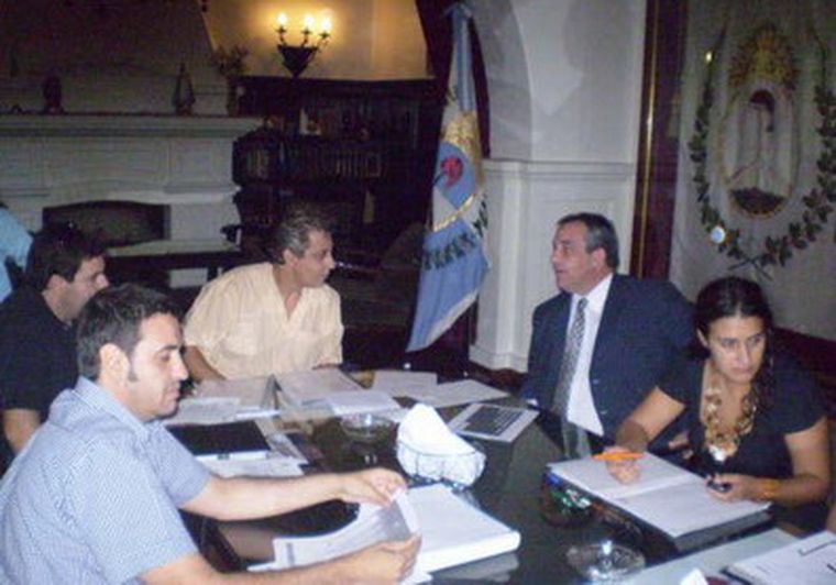 Planifican las políticas turísticas locales y provinciales.