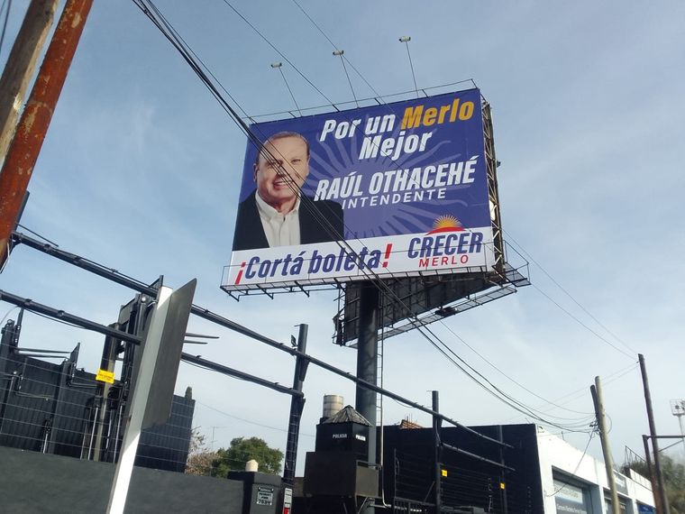 Cartel de campaña del exintendete de Merlo, Raul Othacehe pidiendo el corte de boleta Foto: WhatsApp