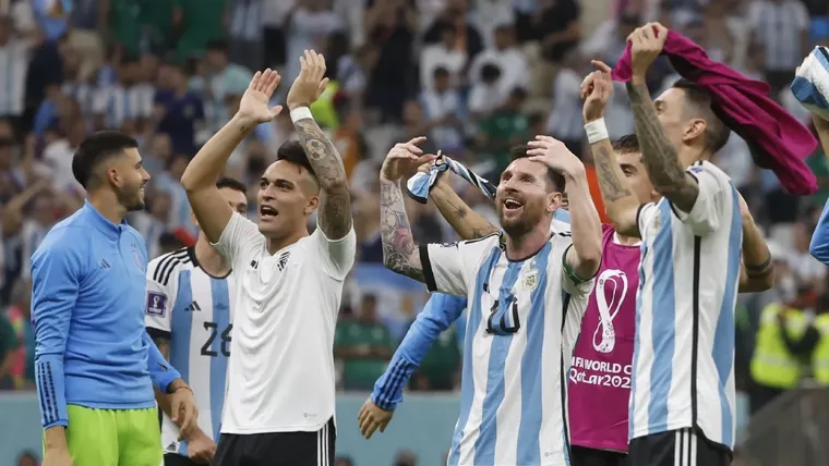 Muchos de los problemas del fútbol moderno no continúan porque sean invisible. Muchos de los problemas del fútbol moderno no continúan porque sean invisible.