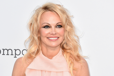 PAMELA ANDERSON TUVO UN GRAN AMOR EN SU VIDA. LA RELACIÓN FUE MUY APASIONADA Y VIOLENTA, PERO LE COSTÓ DEJARLA ATRÁS.