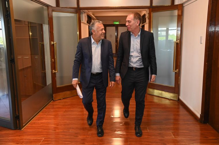 Diego Santilli se reúne con Alfredo Cornejo.