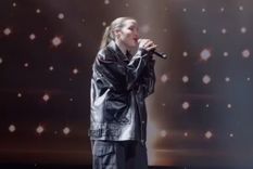 La hija de Lucía Galán acompañó a su madre en el escenario. Foto: Instagram