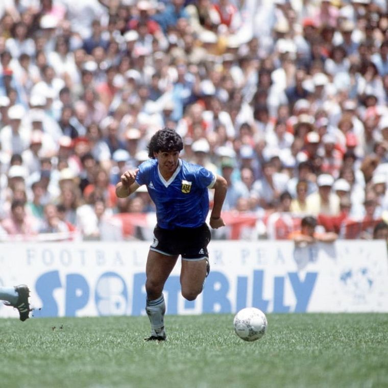 Los bienes del Pelusa se subastarán desde las 11 de este domingo. Foto: FIFA